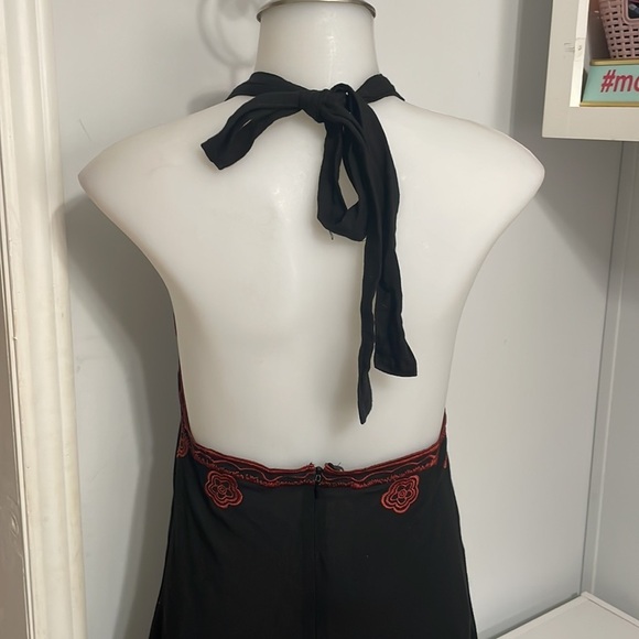 Lulu’s black embroidered halter dress size S - Picture 6 of 12